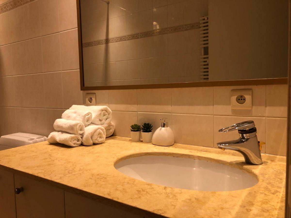 Lovely Two Bedroom Apartment With Free Parking Antwerpen Eksteriør bilde